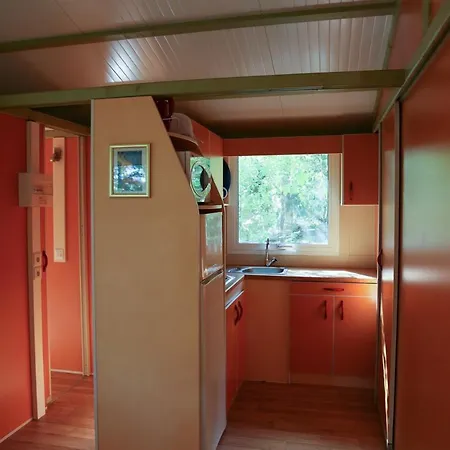 Arutoli Kamp alanı