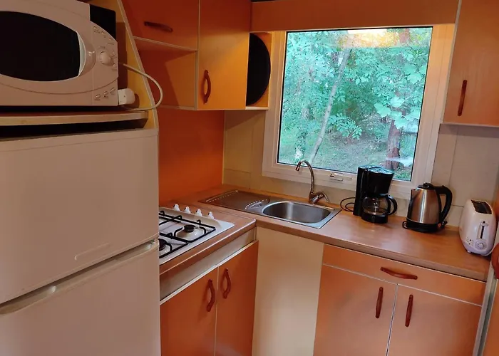 Κάμπινγκ Arutoli